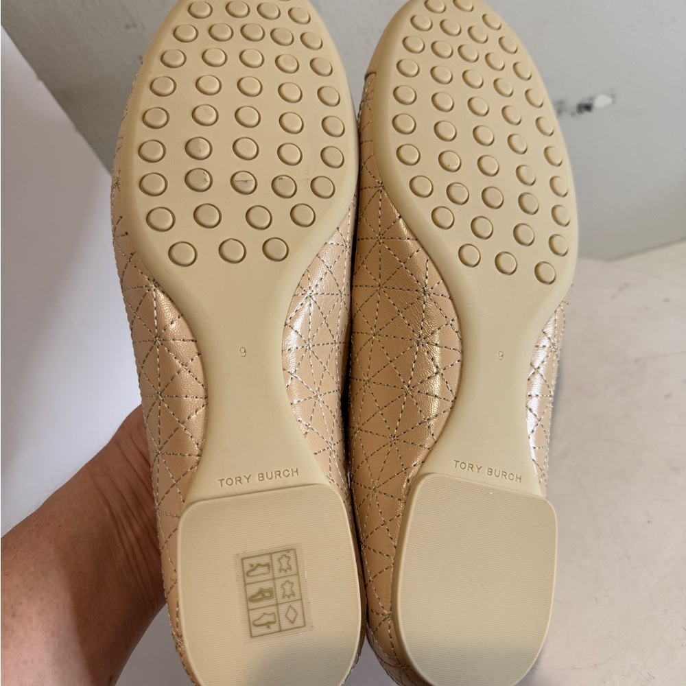 Tory Burch Claire Quilted Ballet Flats in New Porcelain size 9 brand new - Picture 7 of 9